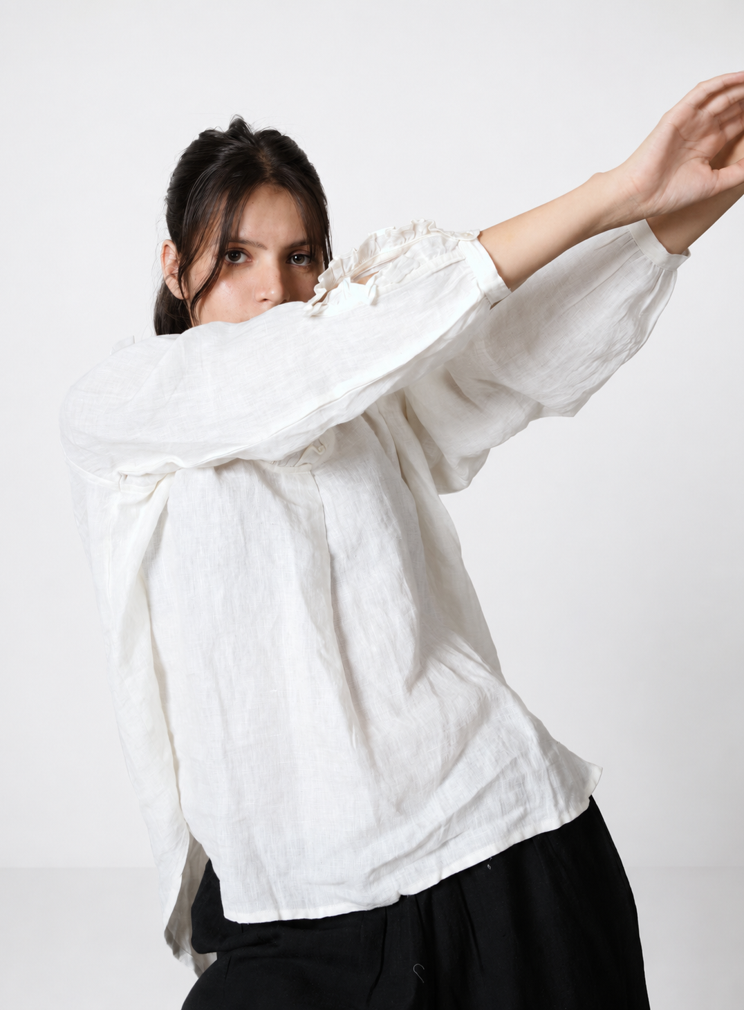 Artisav Rio White Handwoven Linen Blouse for Women