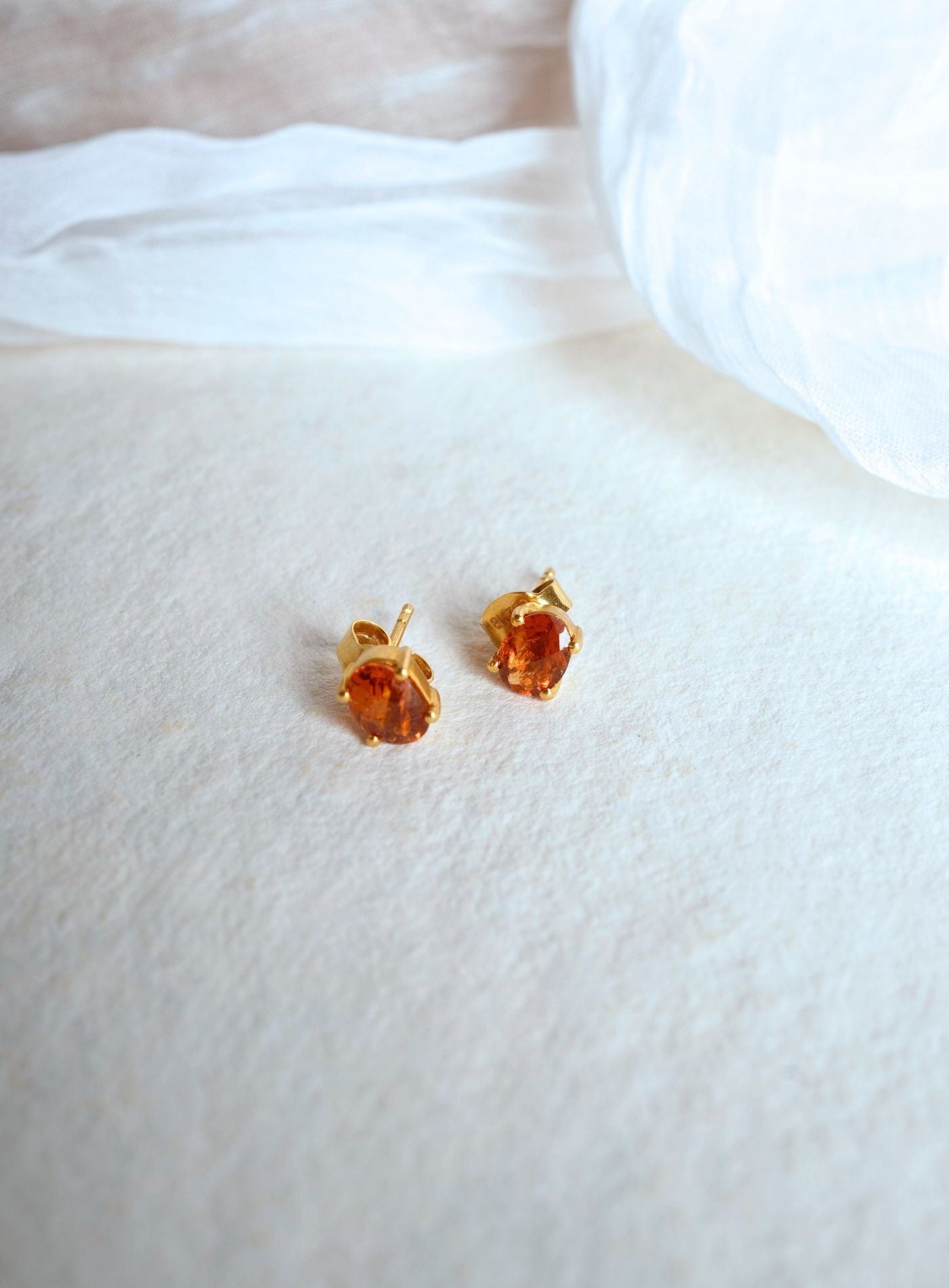 Artisav K18 yellow gold vessonite garnet stud earrings with minimal elegant gemstone design