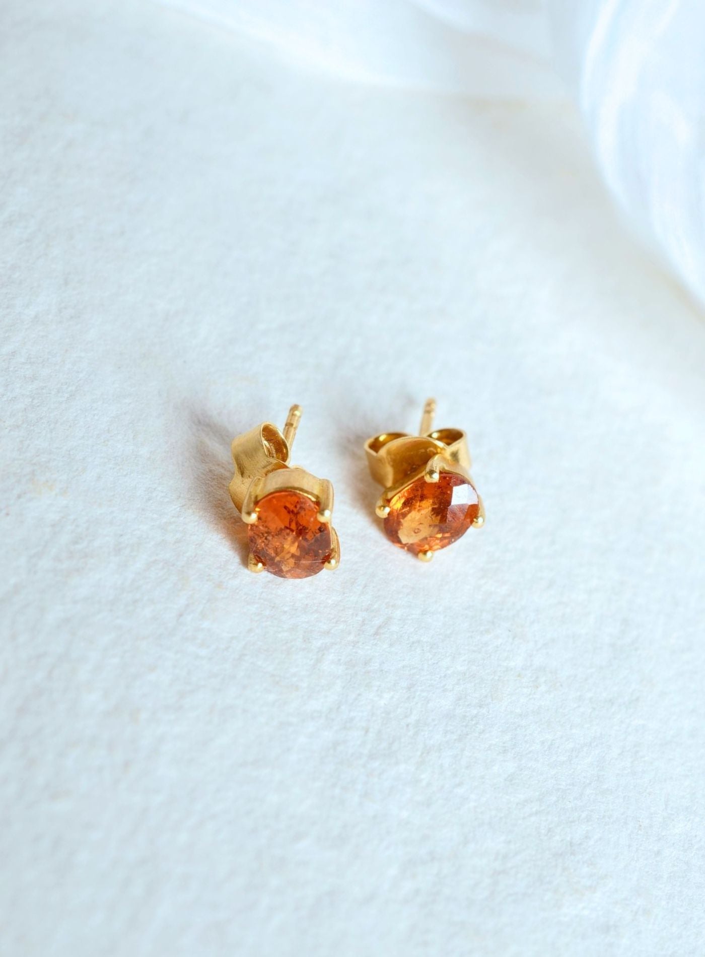 Artisav K18 yellow gold vessonite garnet stud earrings with minimal elegant gemstone design