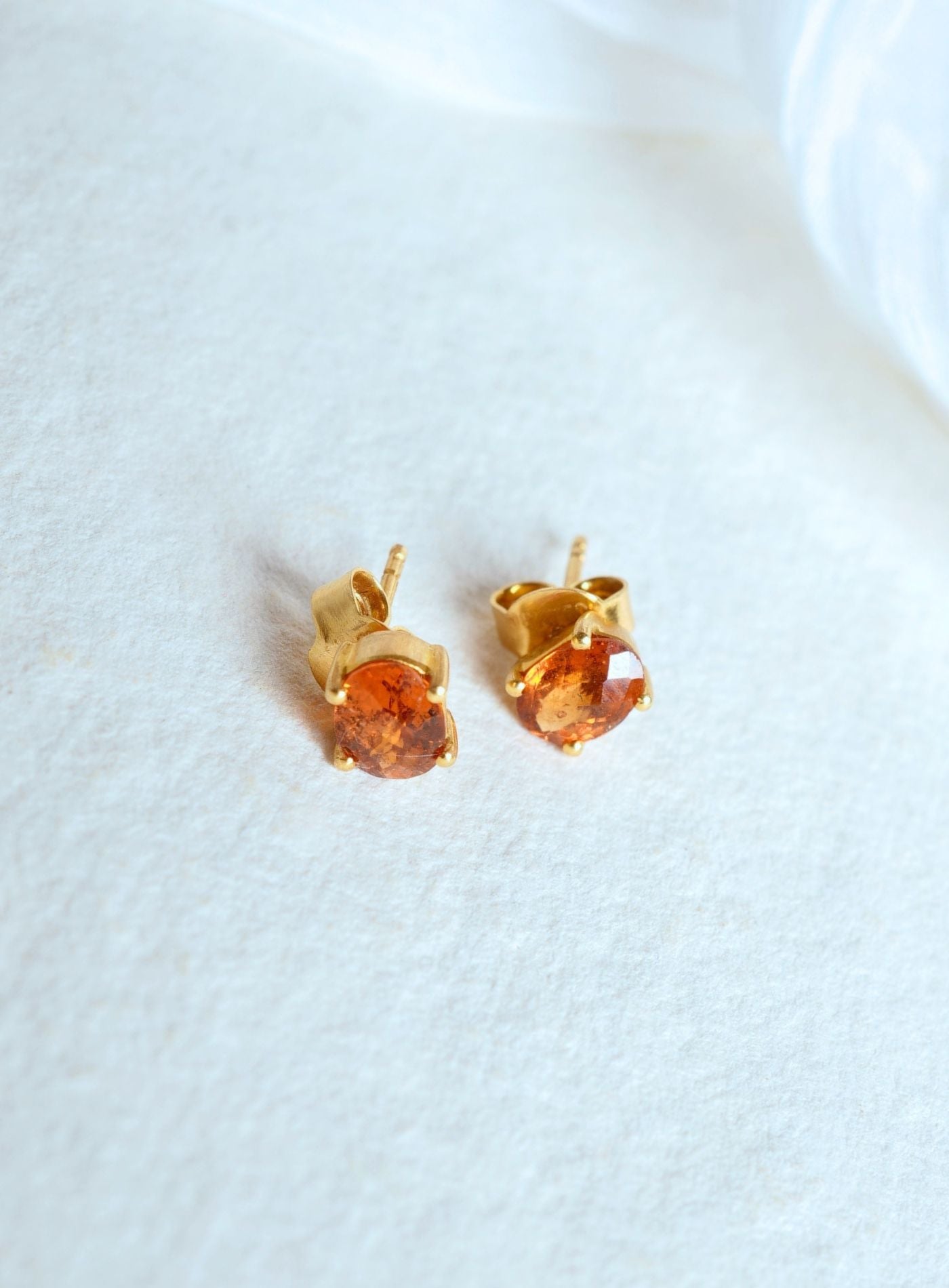 Artisav K18 yellow gold vessonite garnet stud earrings with minimal elegant gemstone design