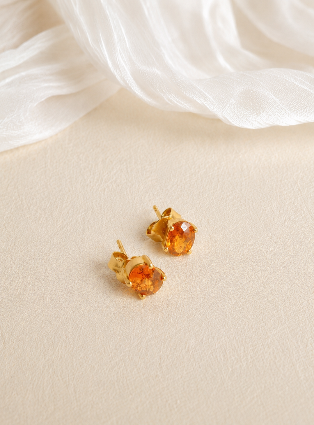 Artisav K18 Yellow Gold Vessonite Garnet Stud Earrings