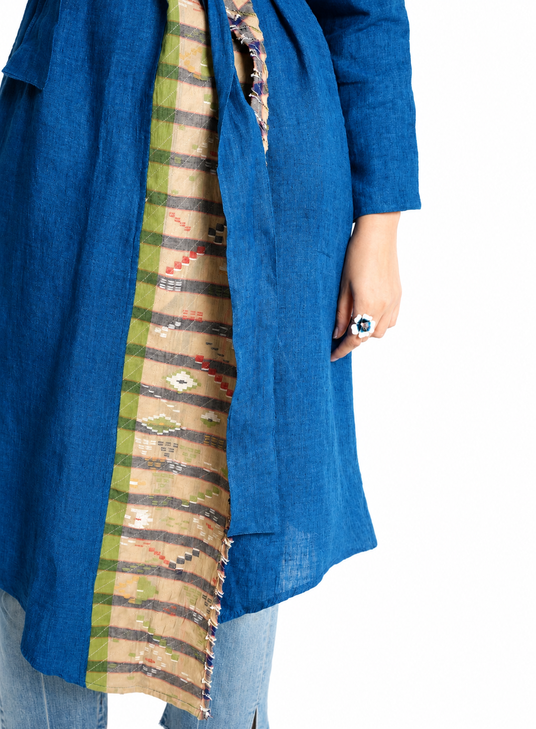 Artisav Haori Slash Handwoven Linen & Jamdani Jacket for Women