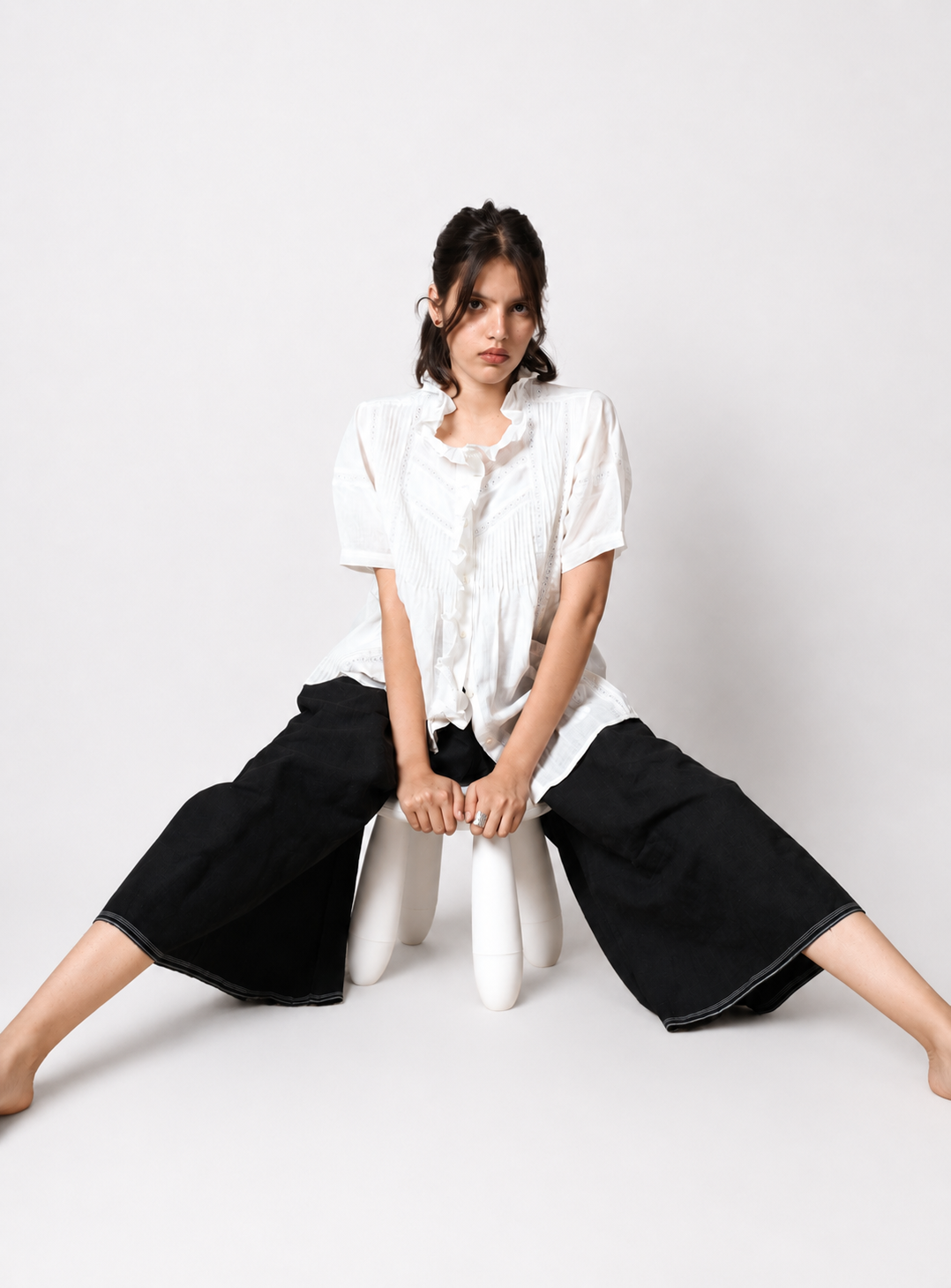 Rio Blouse in White Handwoven Linen with Ruffle Collar