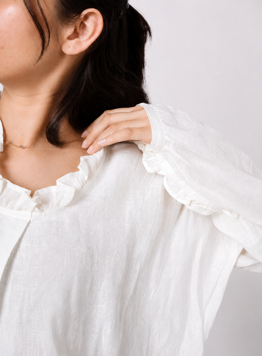 Artisav Rio White Handwoven Linen Blouse for Women